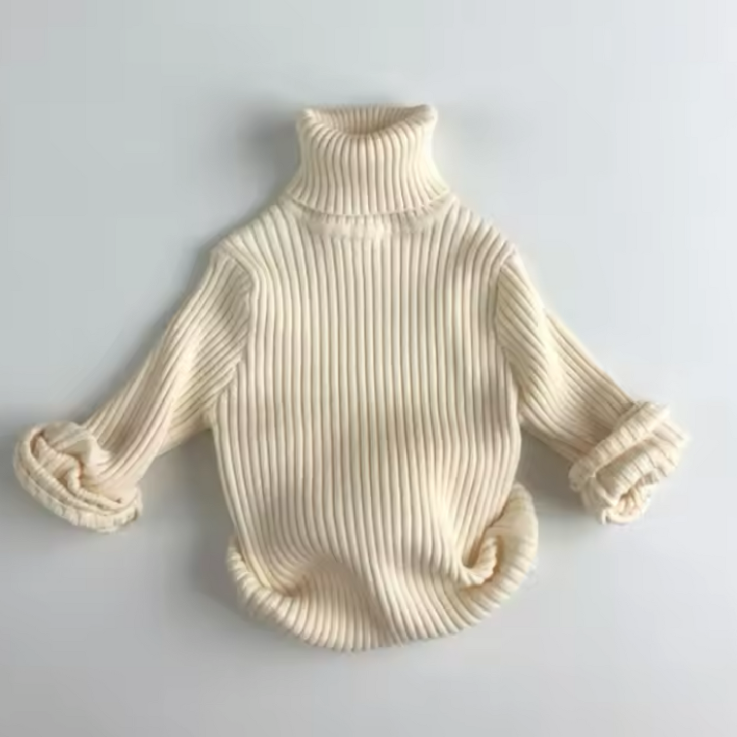 Knitted pullover turtle neck