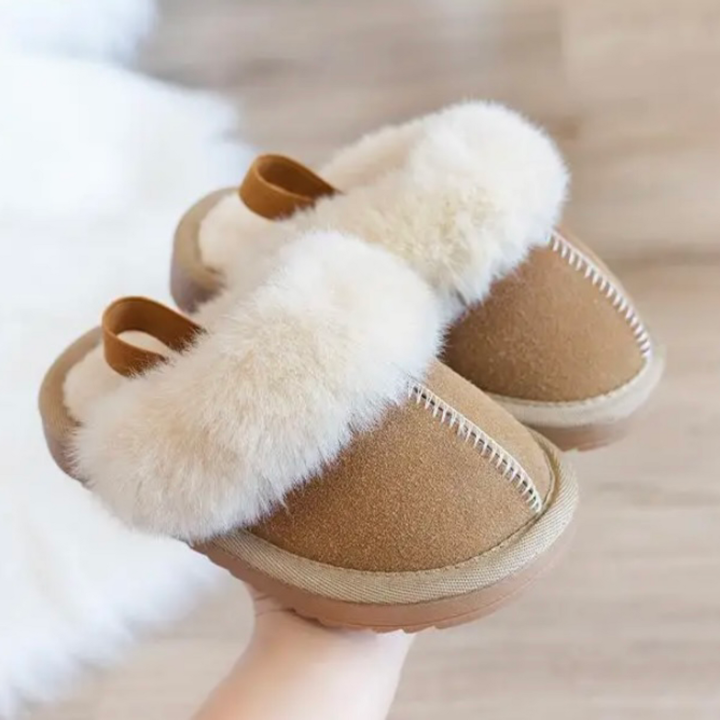 Cozy faux fur slippers