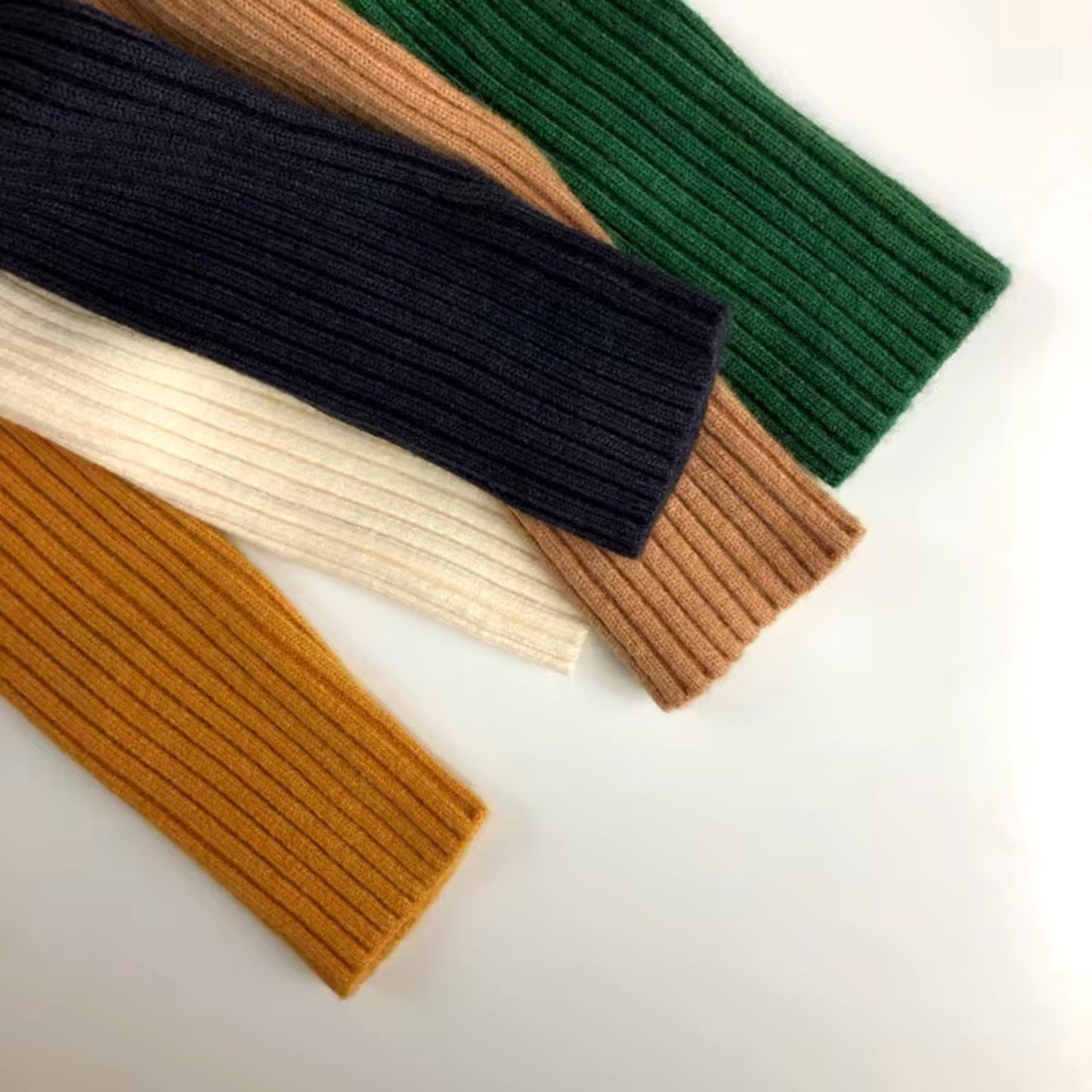 Knitted pullover turtle neck