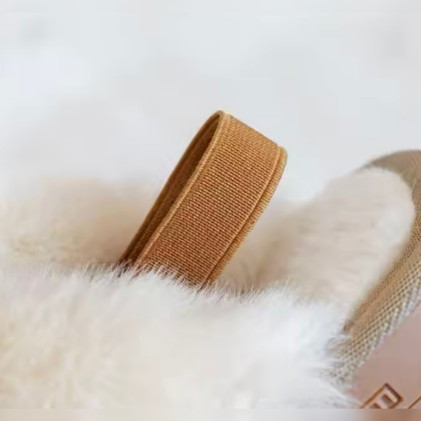 Cozy faux fur slippers